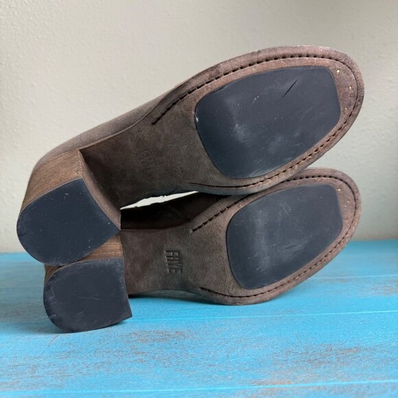 FRYE 'Nora' Zip Short Taupe Suede Leather Ankle Booties With Stacked Heel Sz 7 - Picture 7 of 8